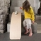 ロッカーの子供の木のMontessoriの注文の自然な木製の多機能の適性の曲線板